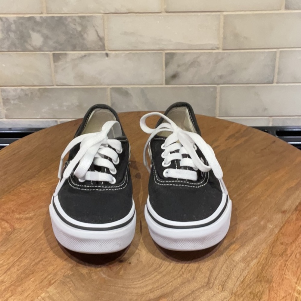 Vans Classic Kids Black and White Sneakers - Picture 3 of 6